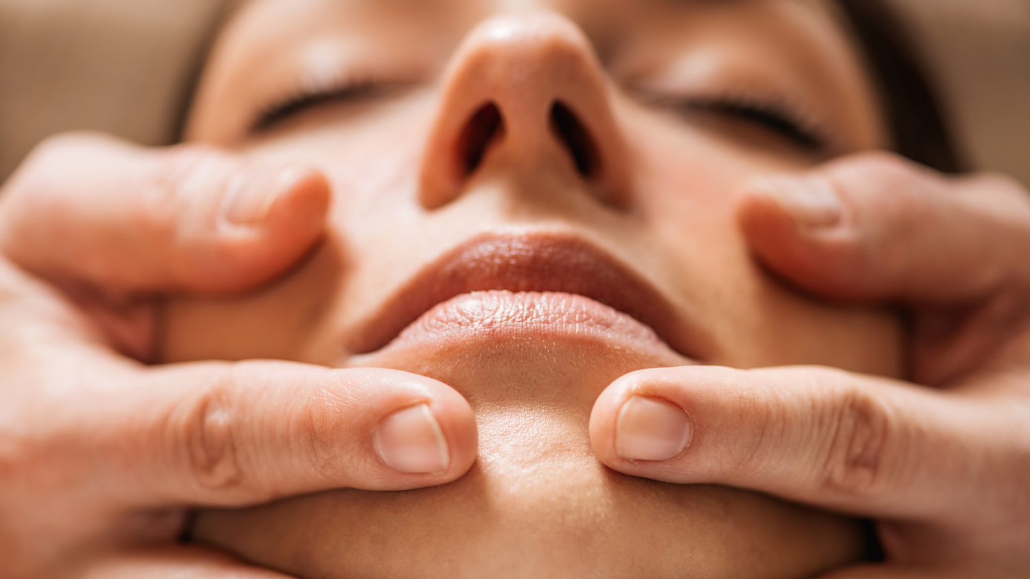 Masaje Facial Antiarrugas Beneficios Tecnicas y Productos